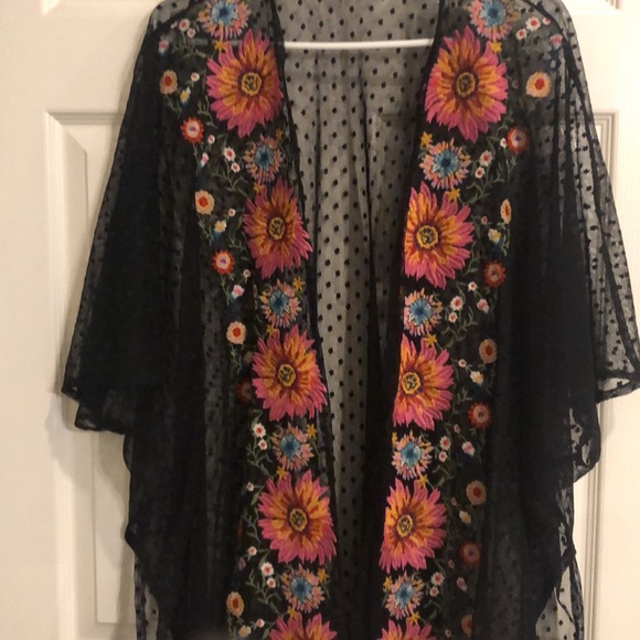 Gorgeous lace cardigan by umgee - Picture 4 of 5